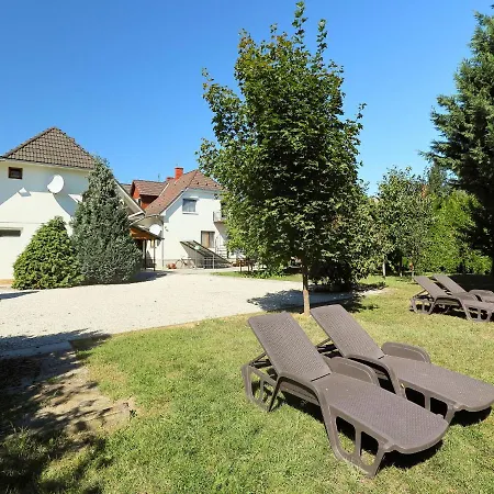 Moni 2 Appartamento Balatonszárszó